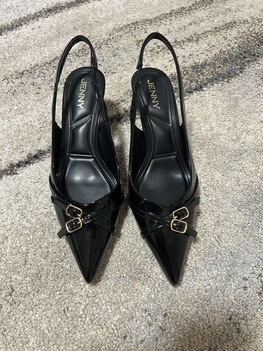 Czarne czółenka ze złotymi elementami JENNY