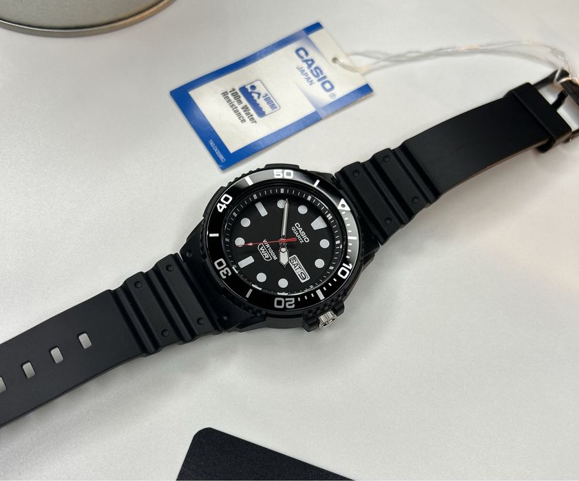 Годинник чоловічий Casio MRW-230H-1E (оригінал)