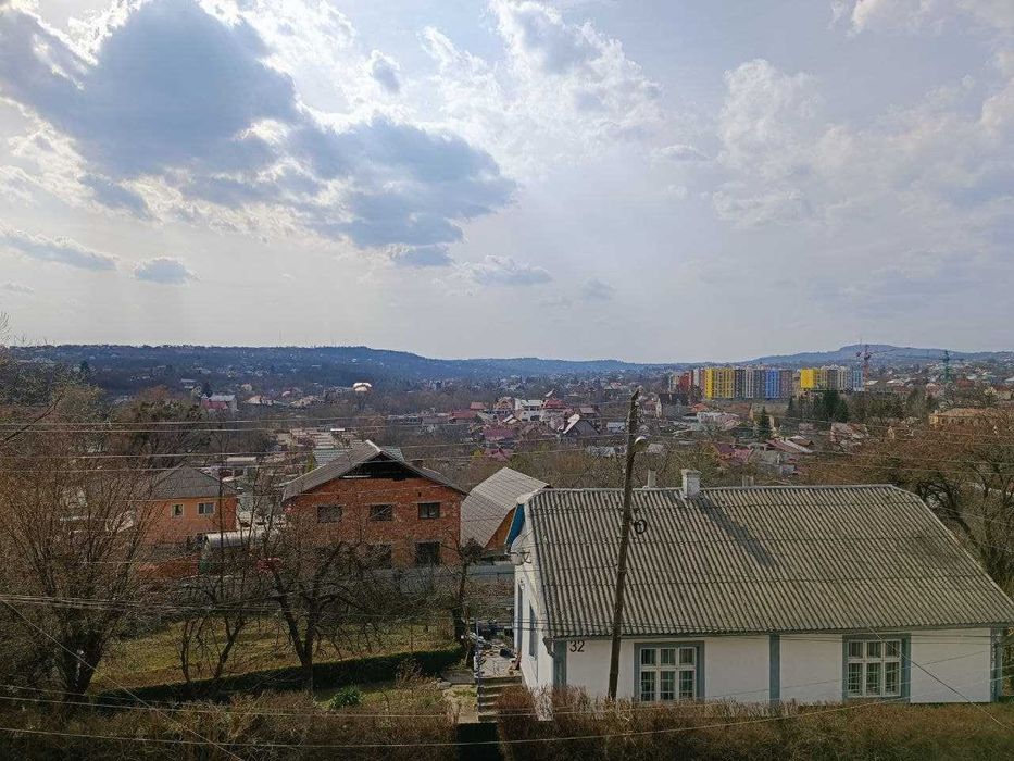 Будинок 280 м\2 + 7 соток для IT компанії в центрі Чернівці