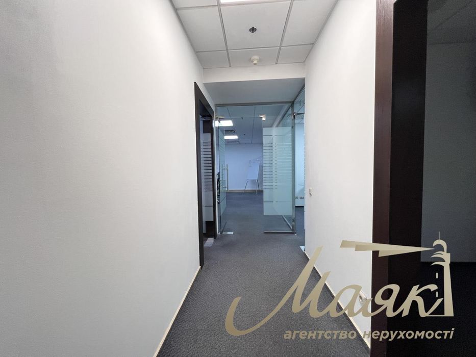 Аренда офиса 112 кв.м в бизнес центре на ул. Богдана Хмельницкого