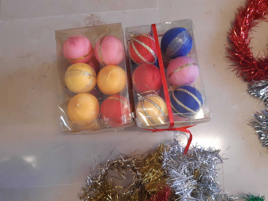 Decorações Natal: fitas, bolas, velas, coroa, estrela,excelente estado