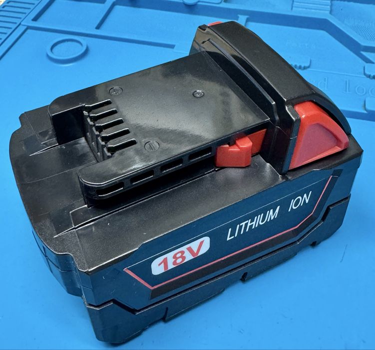 Аккумуятор Milwaukee m18