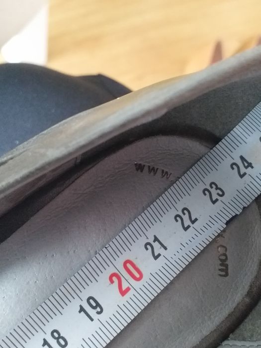 Buty 38 czółenka na obcasie khaki