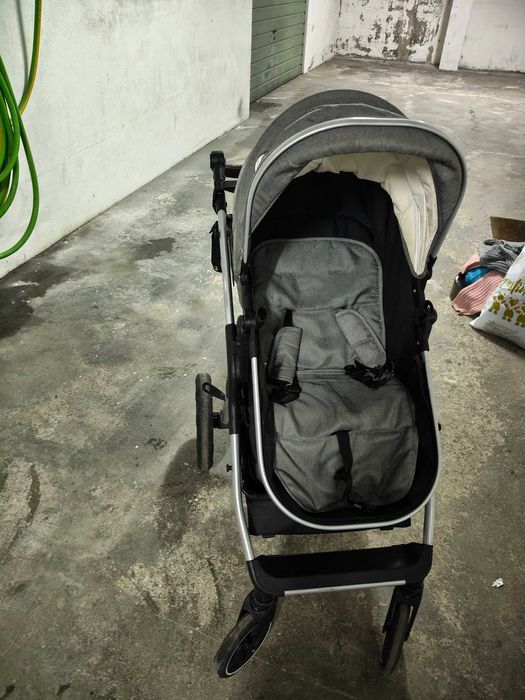 Carrinho de bebé trio