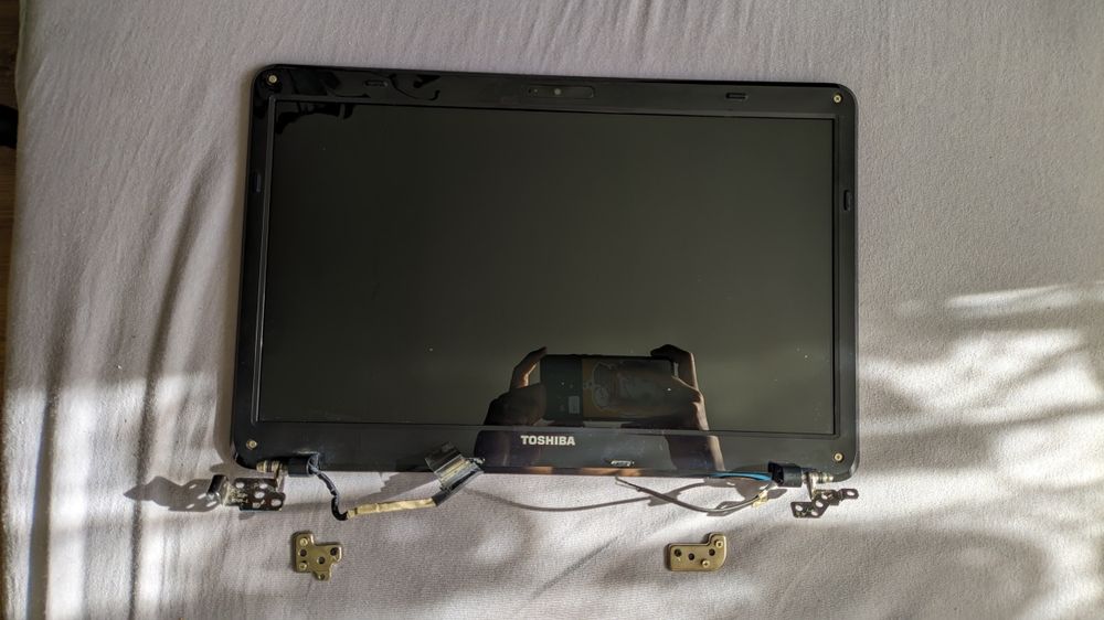Matryca 15.6 LED LP156WH4 TL A1 klapa zawiasy taśma Toshiba Satellite L755 L750