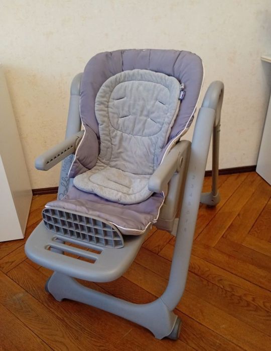 Крісло для годування