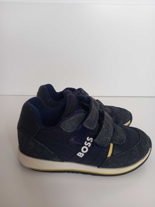 Sapatilhas menino 25