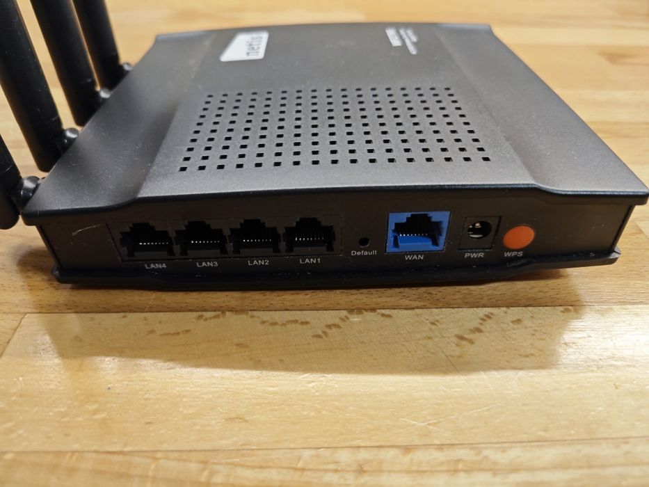 Router wifi Netis WF2780 działa, bardzo dobry