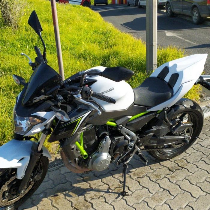 Kawasaki z650 branca e verde
