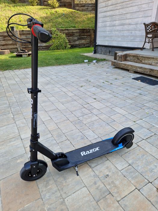 Hulajnoga elektryczna Razor Prime Air