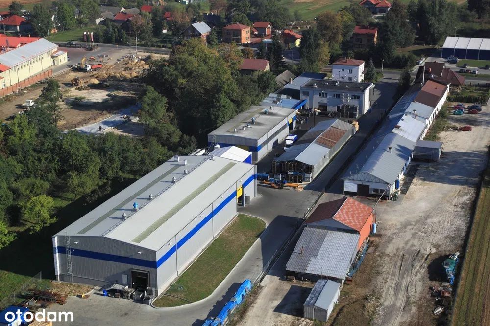 Hale produkcyjno-magazynowe i biurowiec