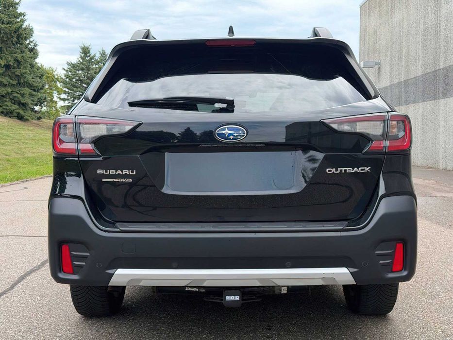 Subaru Outback Limited      2021