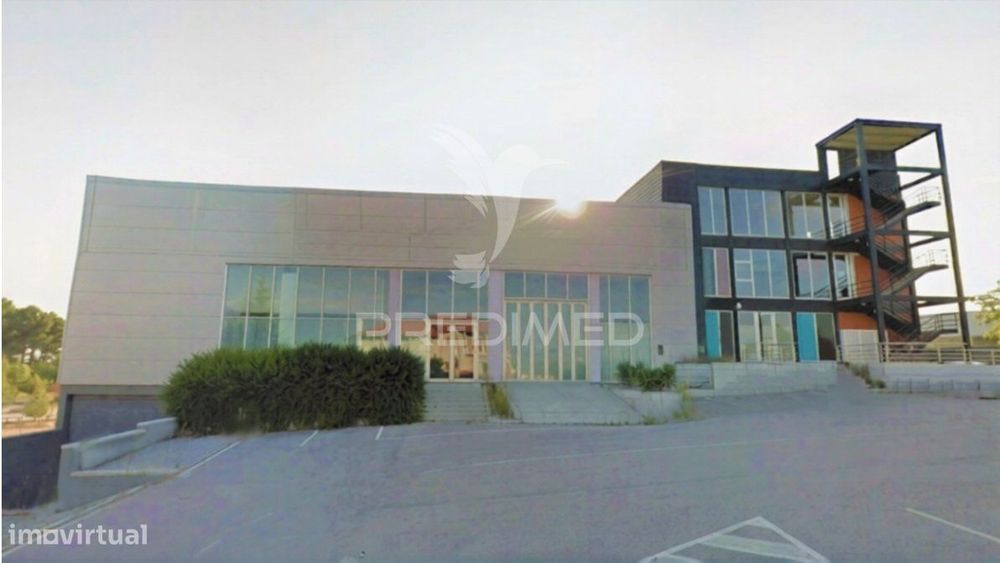 Escritorio em Chaves – Excelente localização