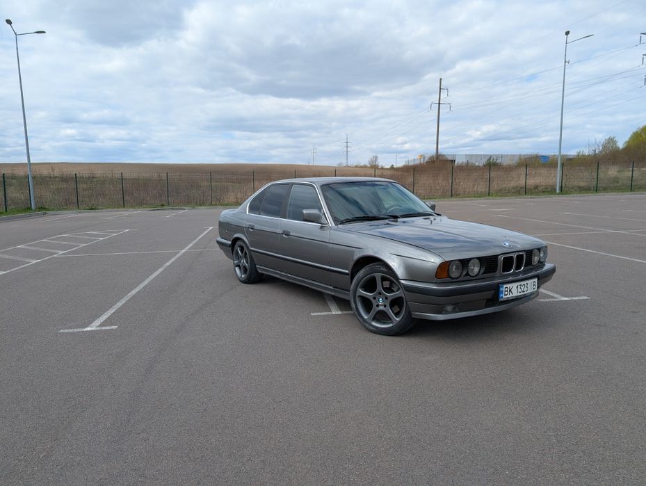 Продам Bmw 535i e34