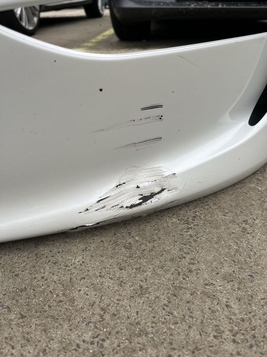 Бампер Tesla Model Y