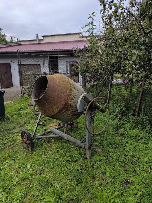 Betoniarka na siłę 250 - 300 L