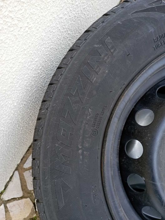 4 Pneus 155 80 r13 ,4 jantes e 3 tampoes