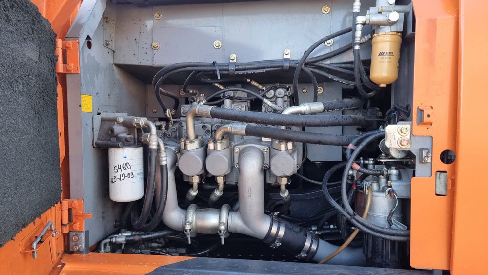 Экскаватор Hitachi ZX 210 LC , 2016