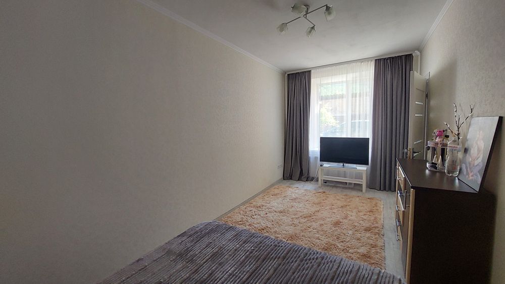 Продам 2-кімнатну квартиру. Вул.Коцюбинського,50.