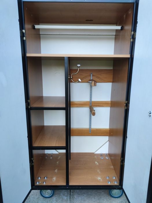 Szafa jeździecka paka metalowe brzegi na kółkach
