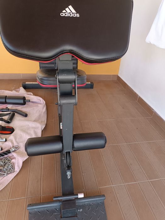 Máquina de Musculação Completa Adidas – Excelente Estado + acessórios