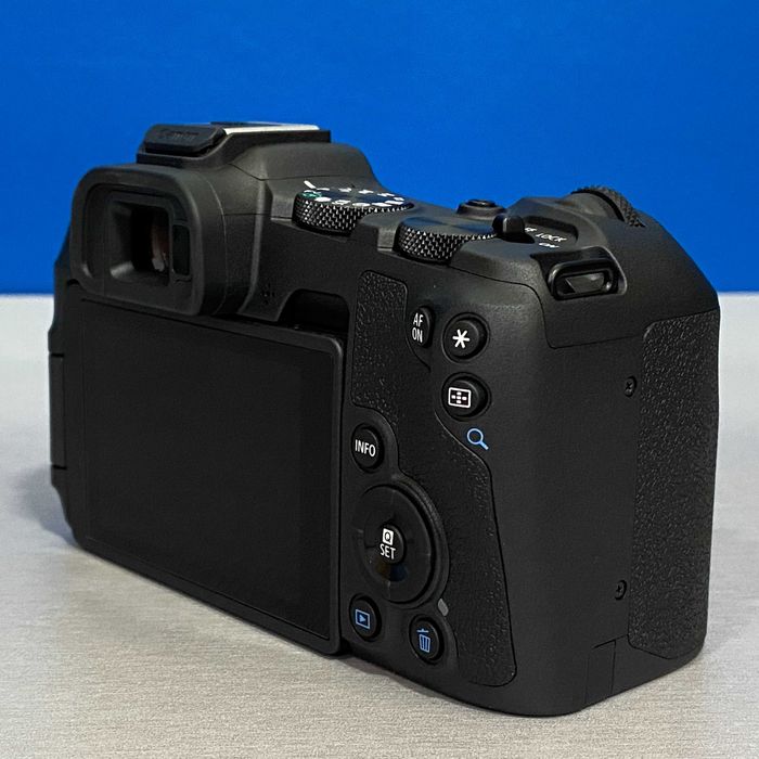 Canon EOS R8 (Corpo) - 24.2MP - NOVA - 3 ANOS DE GARANTIA