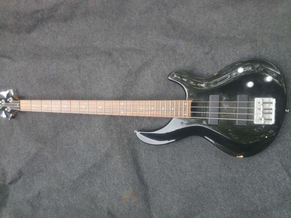Gitara basowa Aria 4 struny