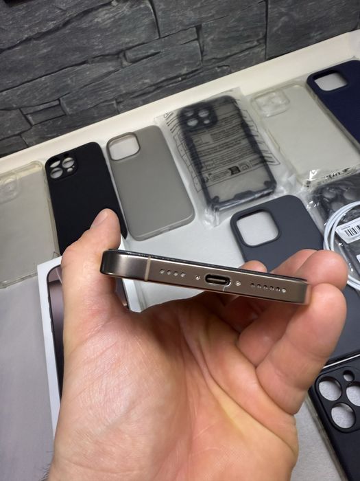 Продаю iPhone 16 Pro Max 256 GB (Desert Titanium)