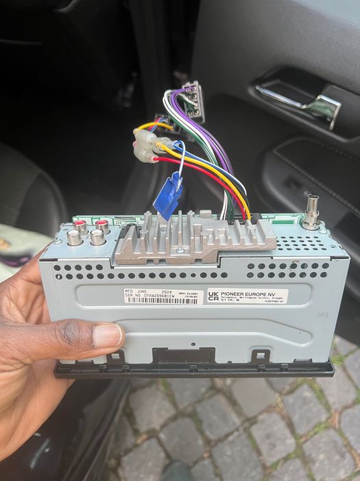 Vendo auto rádio Pioneer.