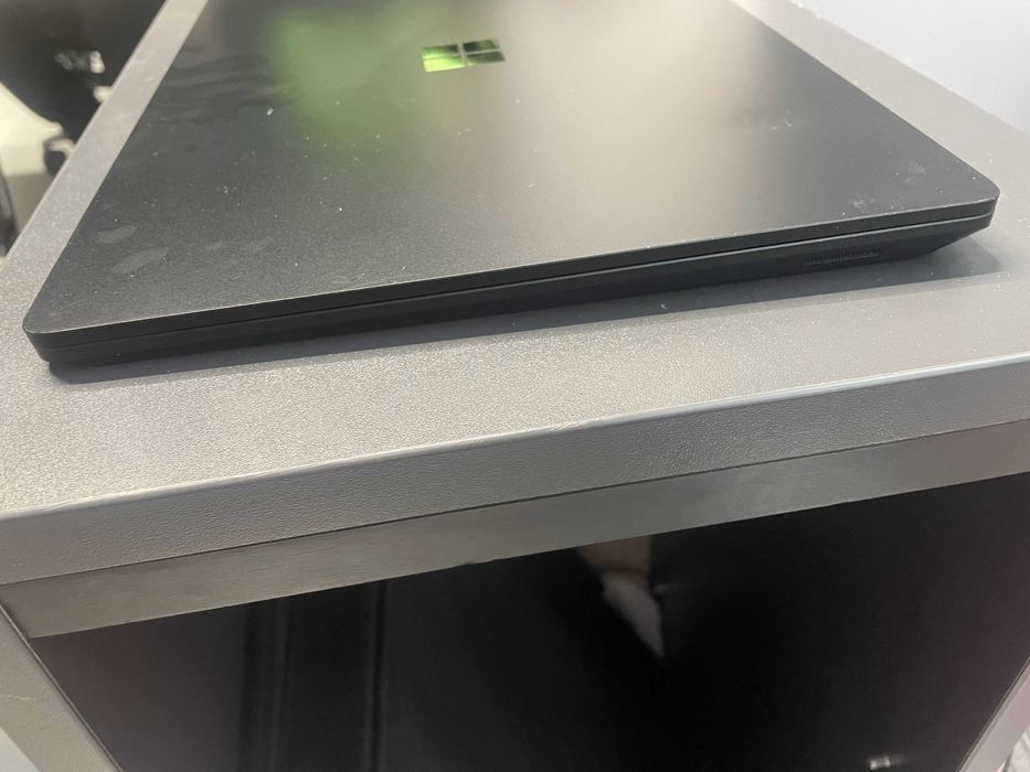 Microsoft Surface Laptop 4  ( хороші стани 3 шт )