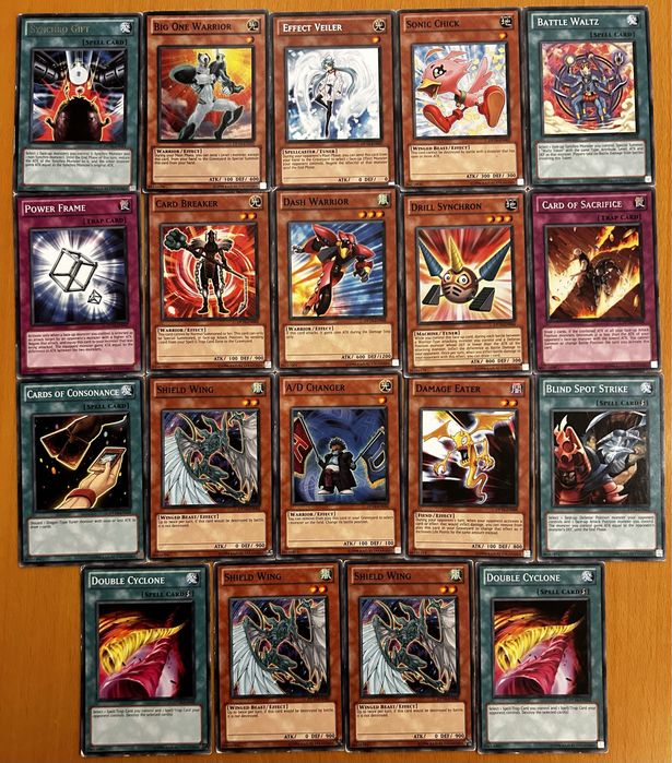 Yu-Gi-Oh! - 117 cartas originais variadas