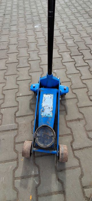 Podnośnik hydrauliczny