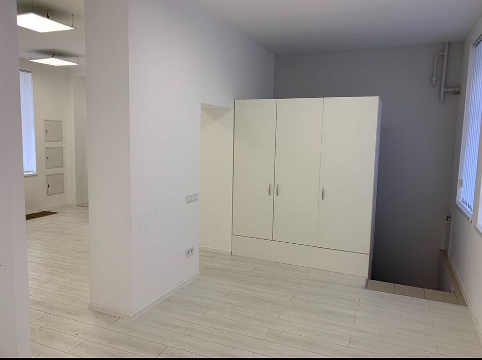 Оренда  офісу 103,5м2  Липська 9б. друга лінія світло є