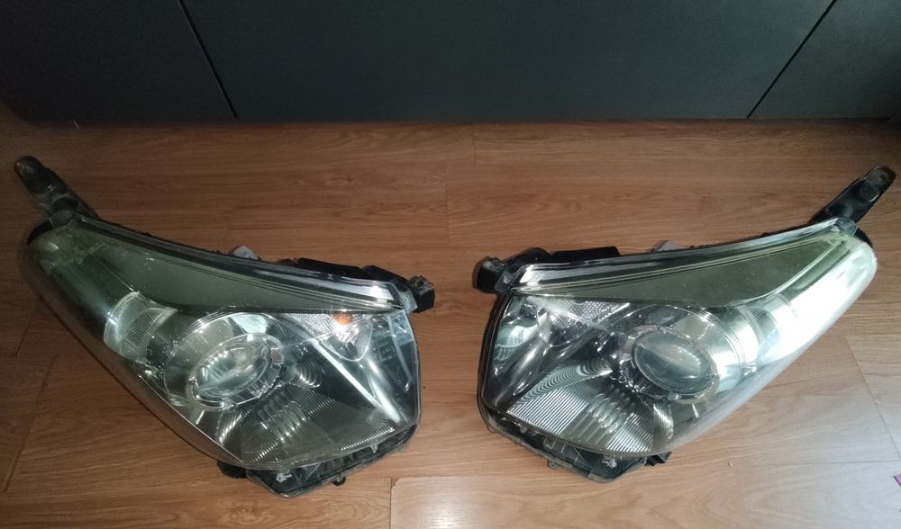 Óticas usadas de Toyota IQ de 2009.