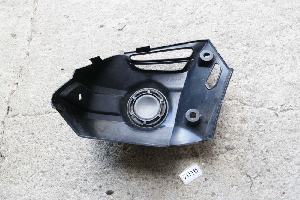 7016 Dolna osłona halogenu Prawa czarna Honda Goldwing GL 1800 |2018+