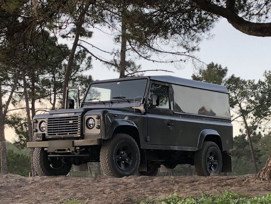 Land Rover Defender 110