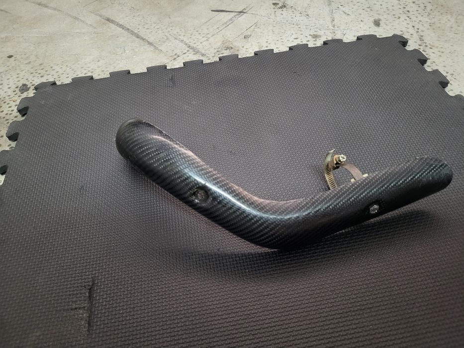Proteção de escape em carbono husqvarna ktm