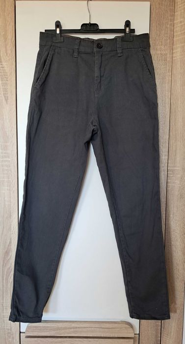 Szare jeansy wyjściowe