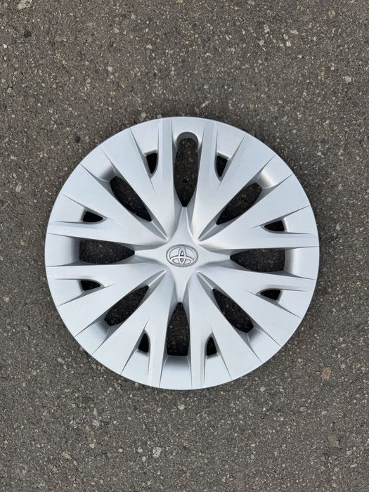 Toyota R-16 колпак оригинальный