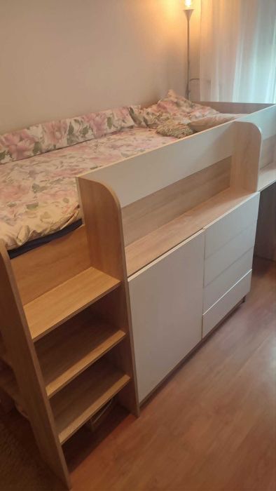Łóżko z antresolą i biurkiem