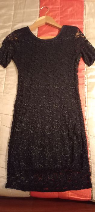 Vestido preto em renda