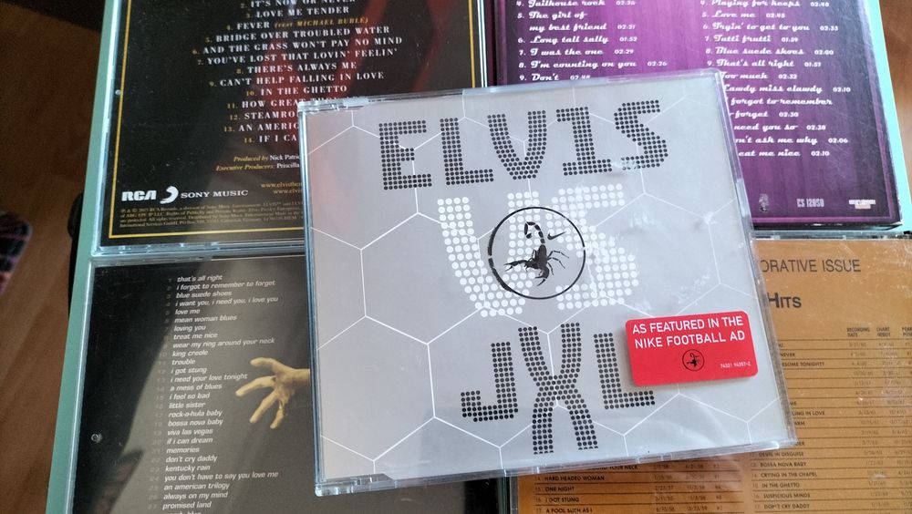 CD música. Elvis Presley. Phil Collins etc