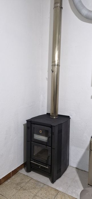 Salamandra metlor com forno estimada