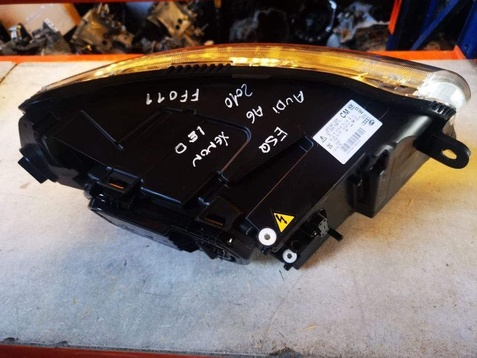 AUDI A6 C6 FAROL ESQ XENON / LED - FF011
