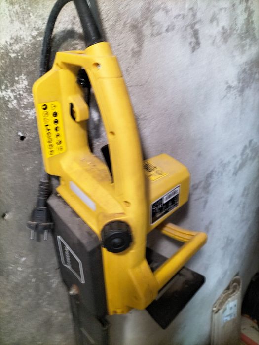 Motosserra elétrica 1800 W