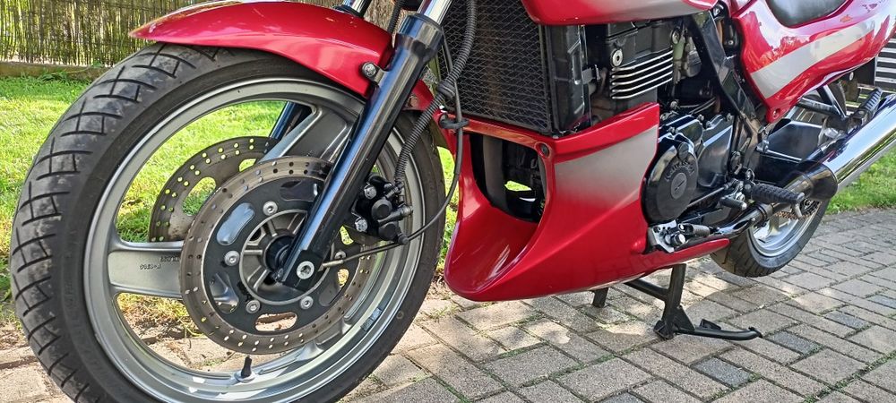 Kawasaki GPZ 500 S