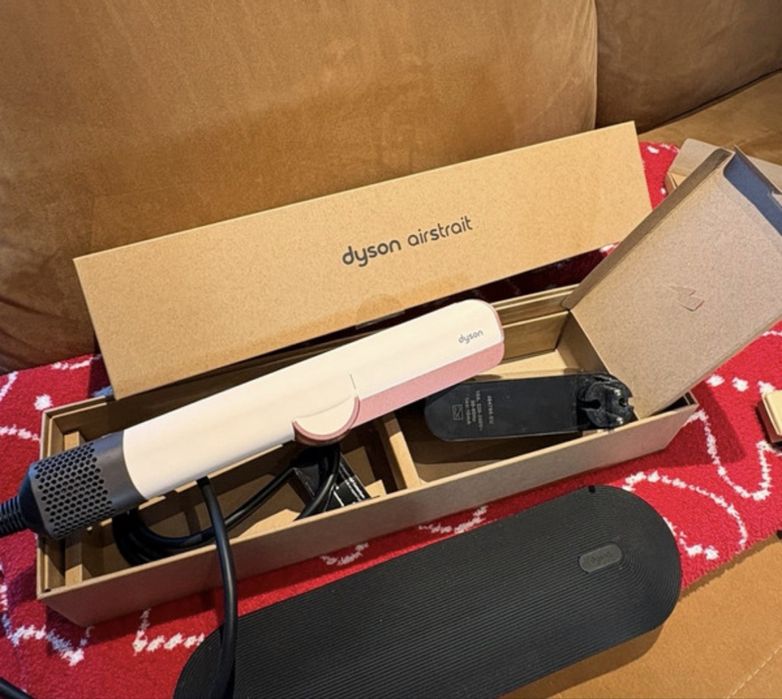 Dyson airstrait w bardzo dobrym stanie