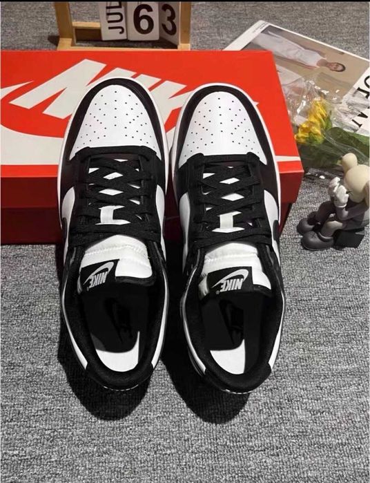 Nike Dunk Low Czarny R.41