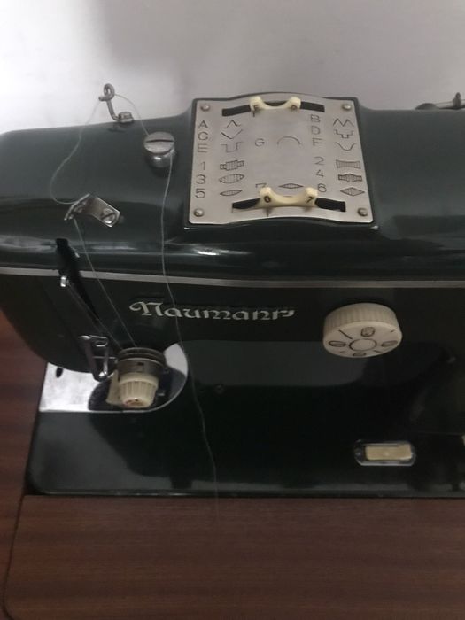 Продам швейную машинку