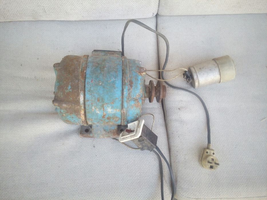 silnik nisko obrotowy niestety bez tablicy